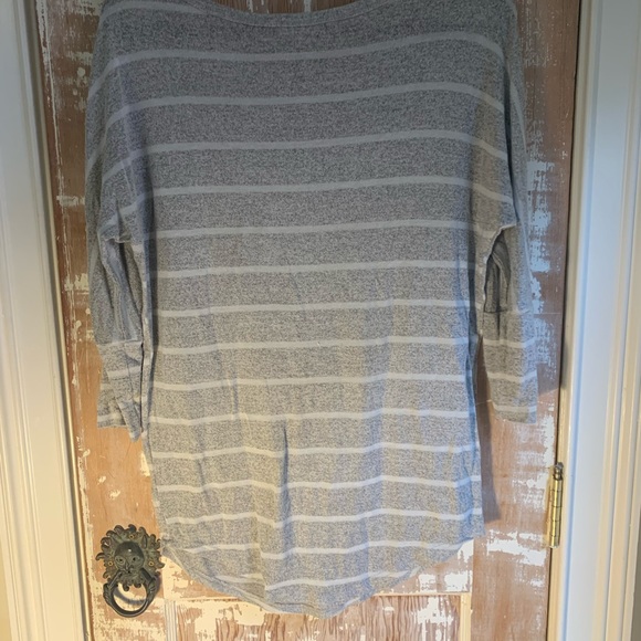 Gray and white stripe long sleeve top - Picture 3 of 3